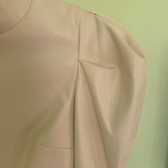 Express Faux Leather Top Size M Ivory Cream Mock Neck Puff Sleeve Peplum zip - Picture 5 of 15